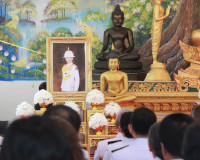 จังหวัดสุราษฎร์ธานีจัดพิธีบำเพ็ญกุศลและทำบุญตักบาตร ในวาระคร ... พารามิเตอร์รูปภาพ 8